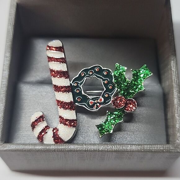 Joy Christmas Brooch Pin GLITTER candy Cane Wreath - Picture 1 of 3